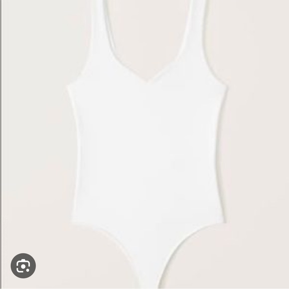 Abercrombie & Fitch Tops - Abercrombie Double Layered Seamless Sweetheart Bodysuit